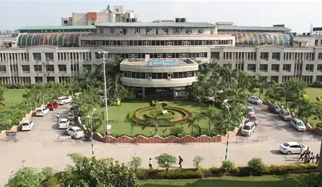 Subharti Medical College, Meerut
